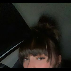 Meet your Posher, Adrianna